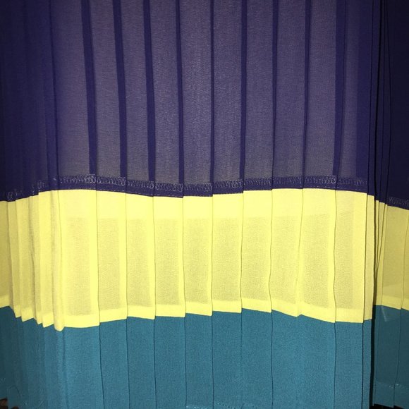 Romeo & Juliet Couture Pleated Mini Dress - Small - Picture 2 of 5